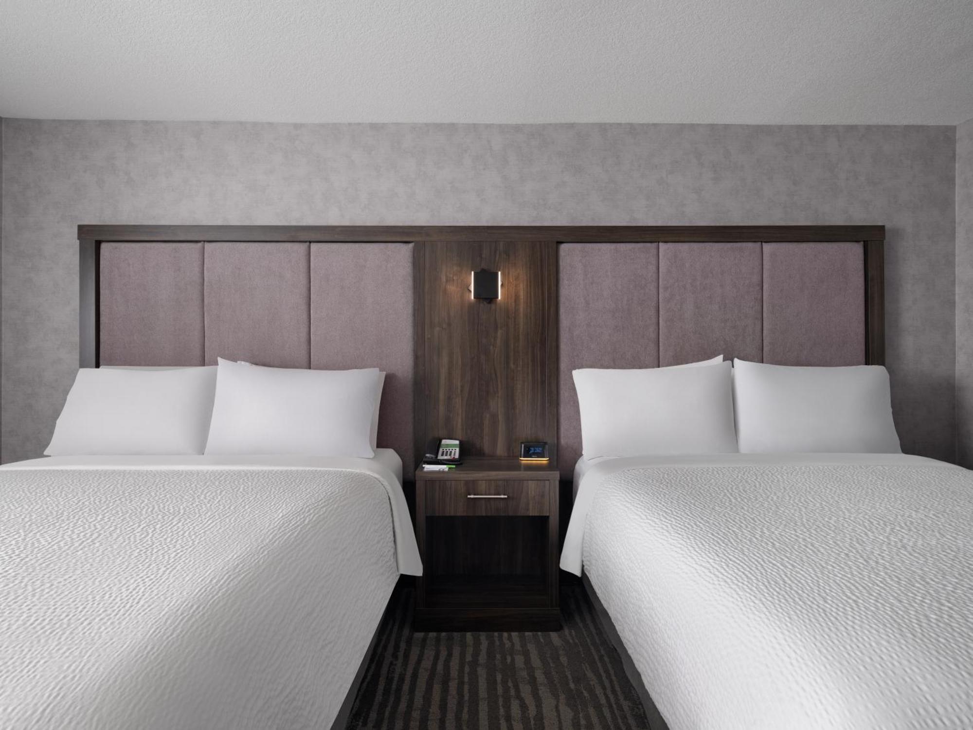 Holiday Inn Calgary Airport By Ihg Exteriör bild
