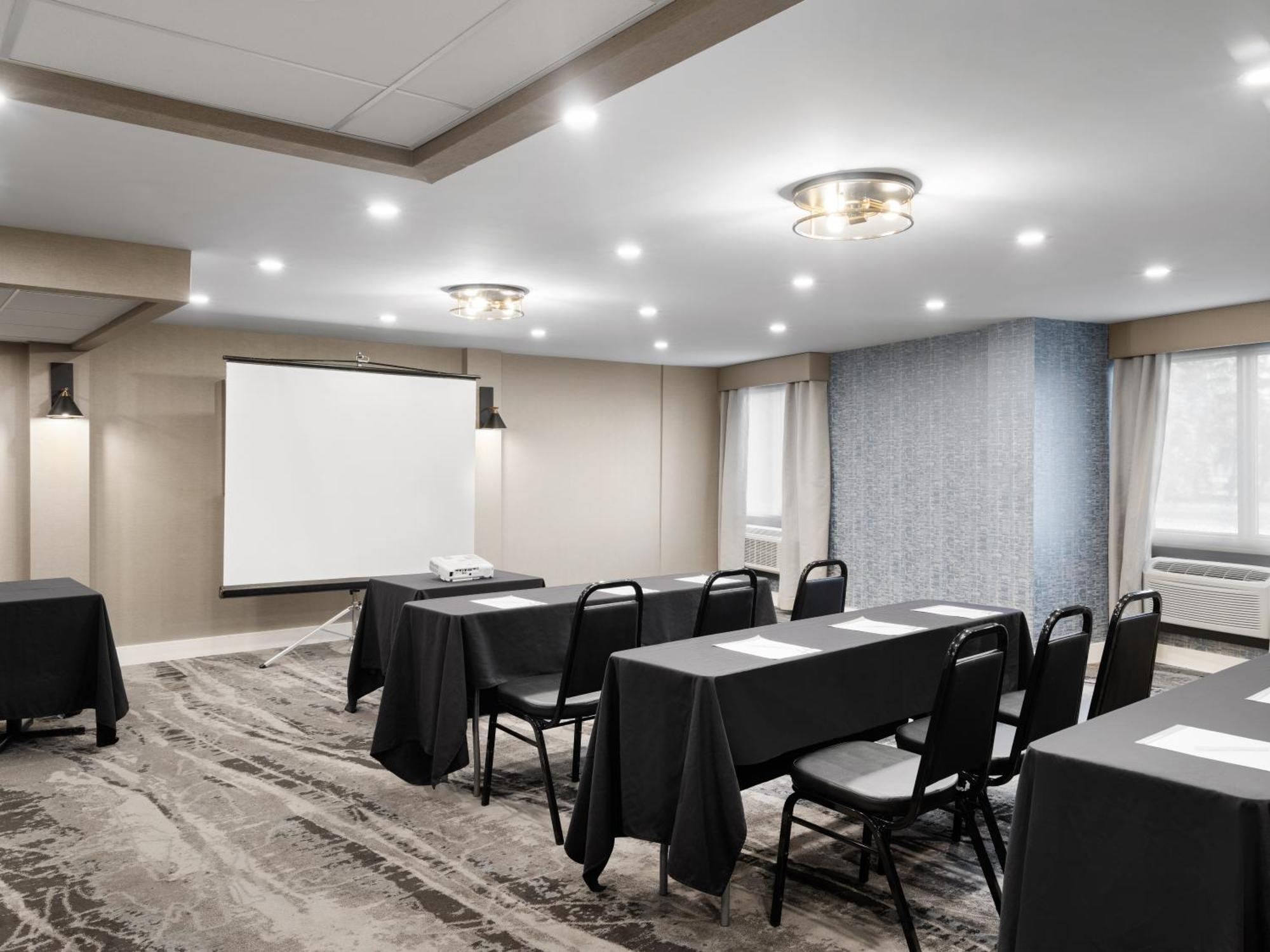 Holiday Inn Calgary Airport By Ihg Exteriör bild