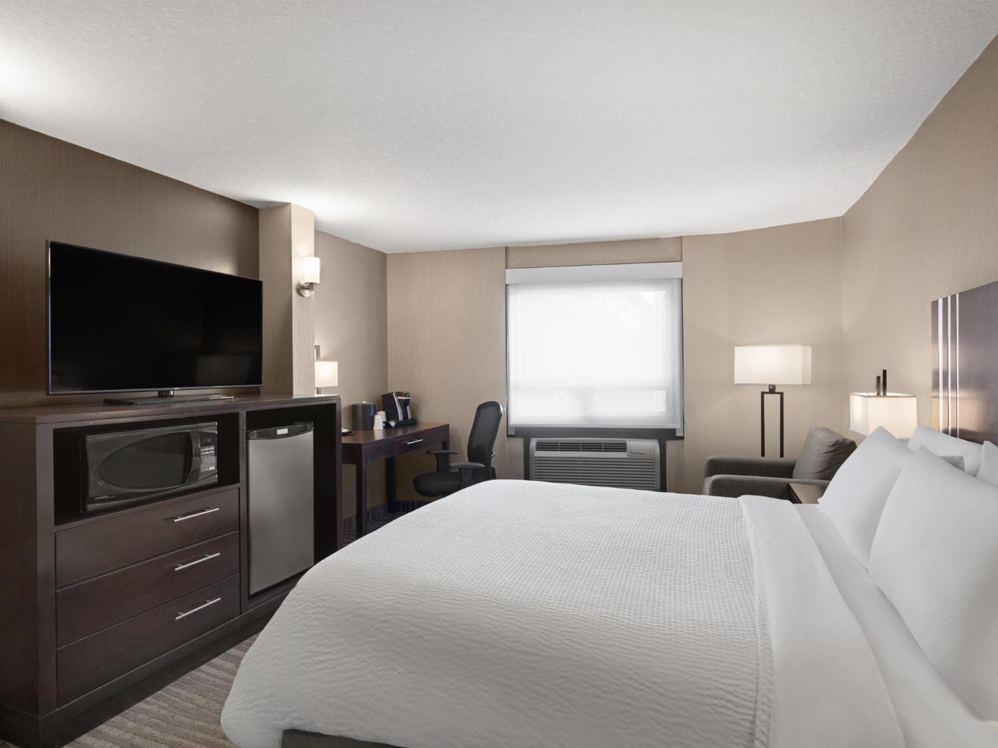 Holiday Inn Calgary Airport By Ihg Exteriör bild