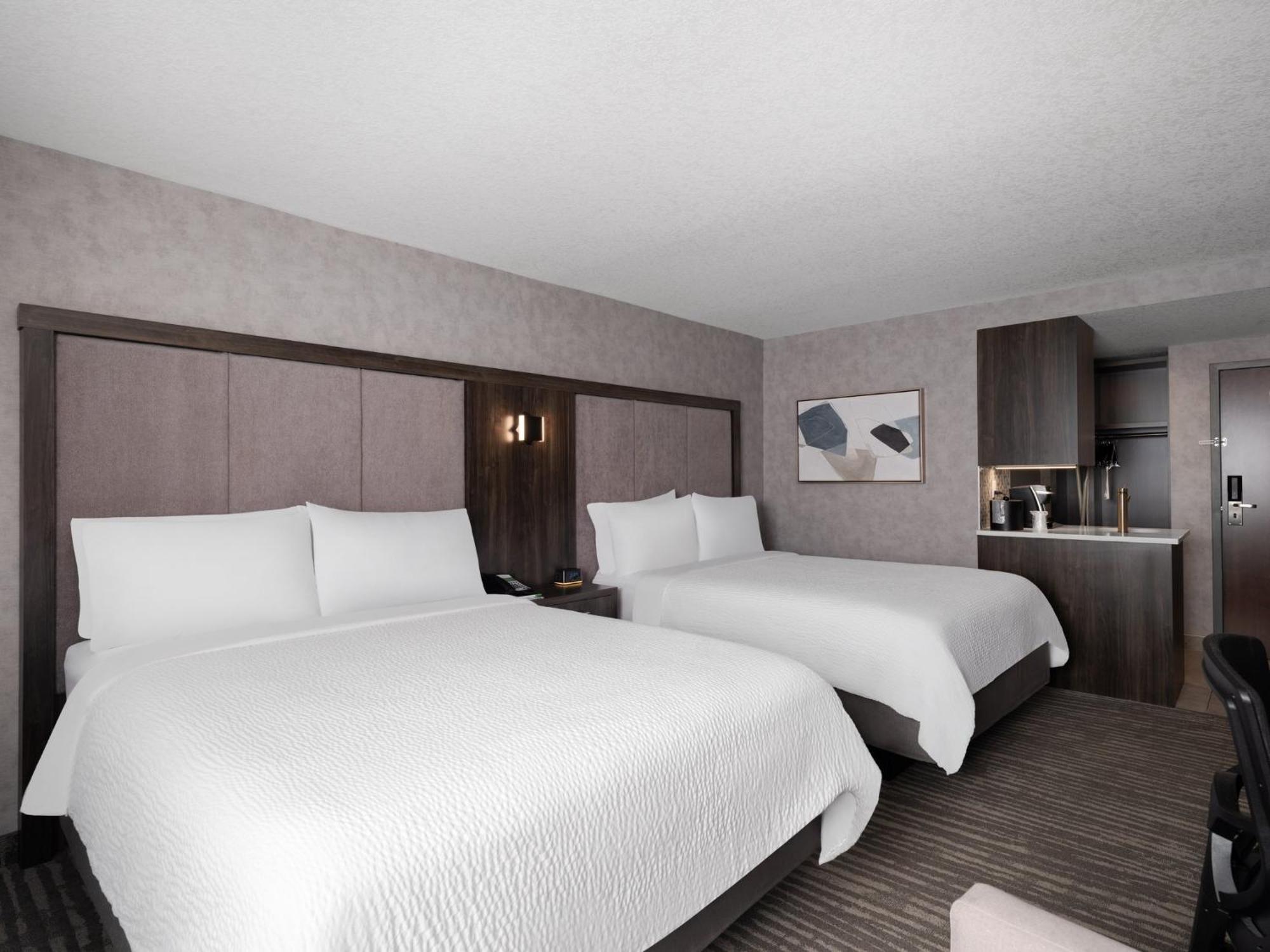 Holiday Inn Calgary Airport By Ihg Exteriör bild