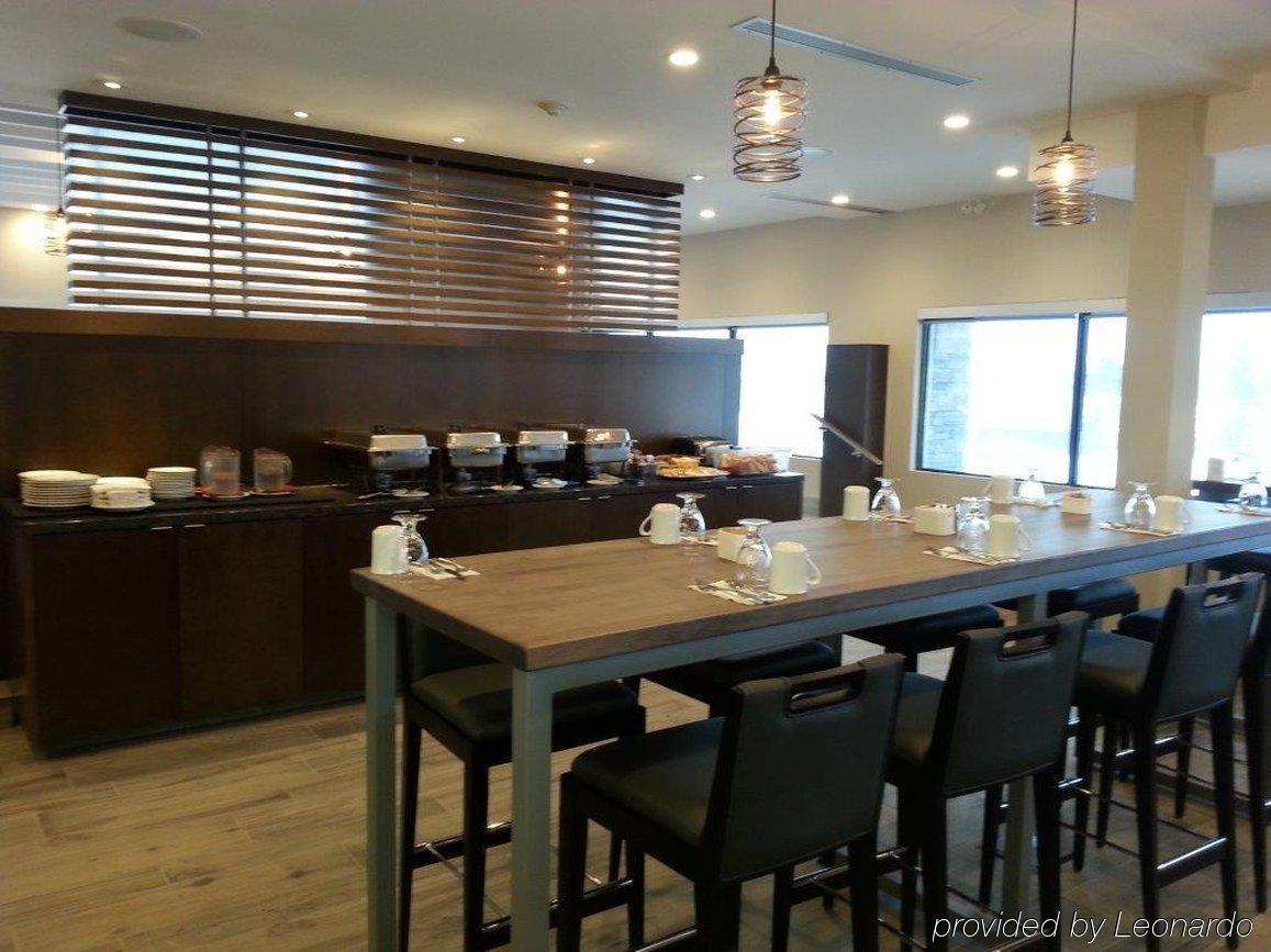 Holiday Inn Calgary Airport By Ihg Exteriör bild