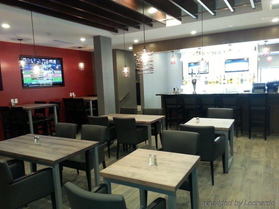Holiday Inn Calgary Airport By Ihg Exteriör bild
